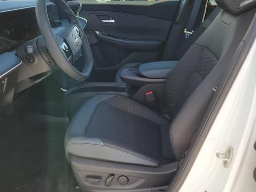 2026 Nissan Leaf PLATINUM+