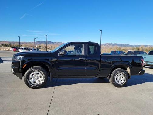 2022 Nissan Frontier S