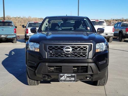 2022 Nissan Frontier S