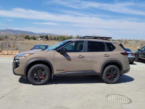 2025 Nissan Rogue Rock Creek