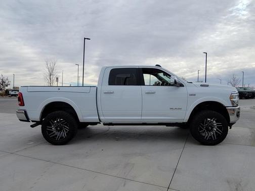 2022 RAM 2500 Laramie Crew Cab 4x4 6'4' Box