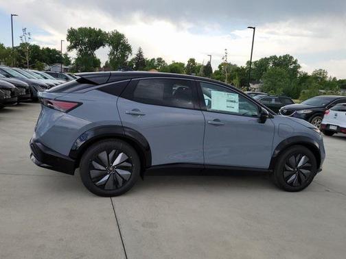 2025 Nissan ARIYA PLATINUM+