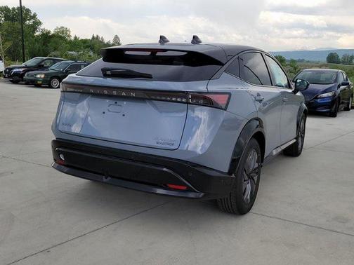 2025 Nissan ARIYA PLATINUM+