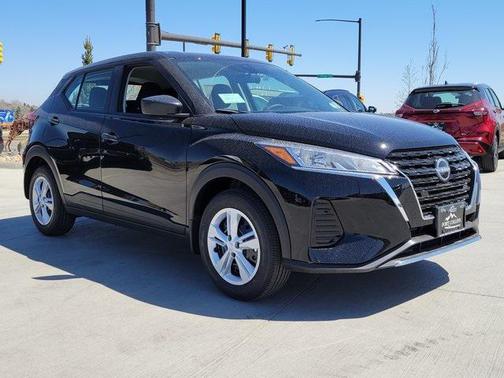 2025 Nissan Kicks S