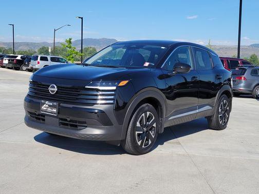 Super Black 2025 Nissan Kicks SV