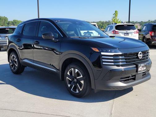 Super Black 2025 Nissan Kicks SV