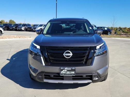 2025 Nissan Pathfinder SL 4WD