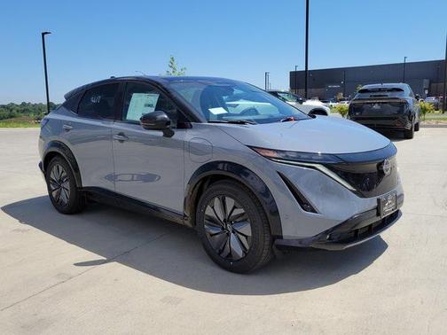 2025 Nissan ARIYA PLATINUM+