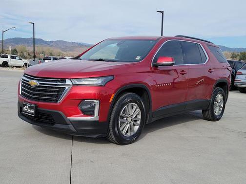 Cherry Red Tintcoat 2022 Chevrolet Traverse LT Cloth