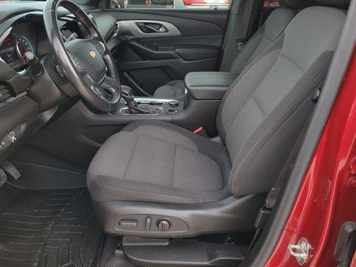 Cherry Red Tintcoat 2022 Chevrolet Traverse LT Cloth