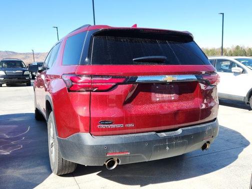 Cherry Red Tintcoat 2022 Chevrolet Traverse LT Cloth