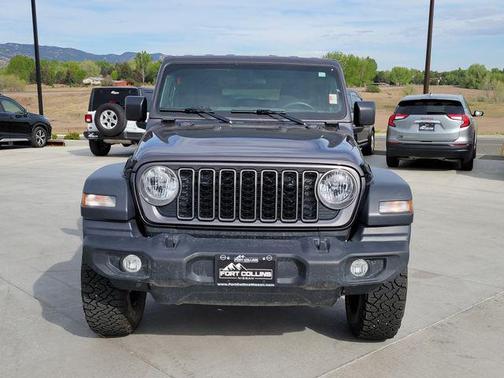 Granite Crystal Metallic Clearcoat 2025 Jeep Wrangler Sport
