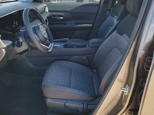 Canyon Bronze Metallic 2027 Nissan Kicks SV