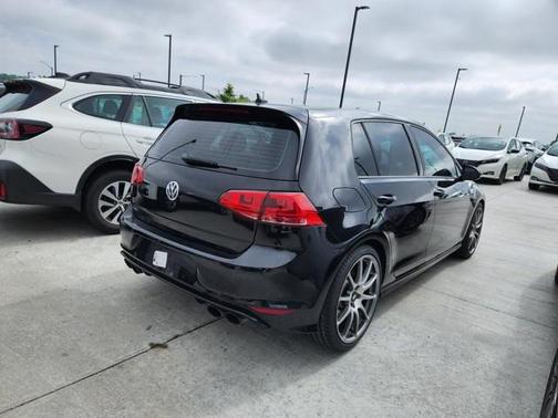 2017 Volkswagen Golf R 2.0T DSG