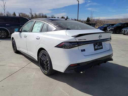 Aspen White Tricoat/Super Black 2026 Nissan Sentra SR