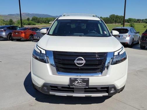 2022 Nissan Pathfinder SL 4WD
