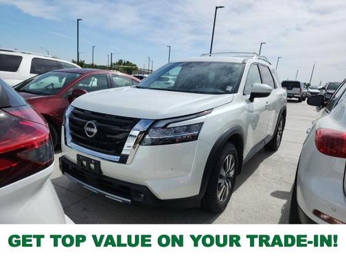 2022 Nissan Pathfinder SL 4WD