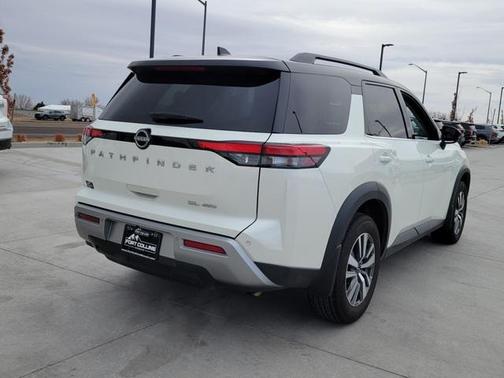 2024 Nissan Pathfinder SL 4WD