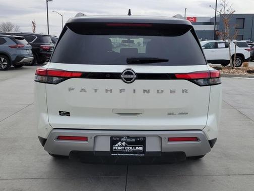 2024 Nissan Pathfinder SL 4WD