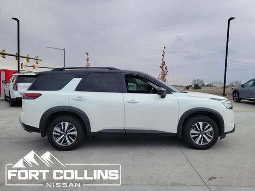 2024 Nissan Pathfinder SL 4WD