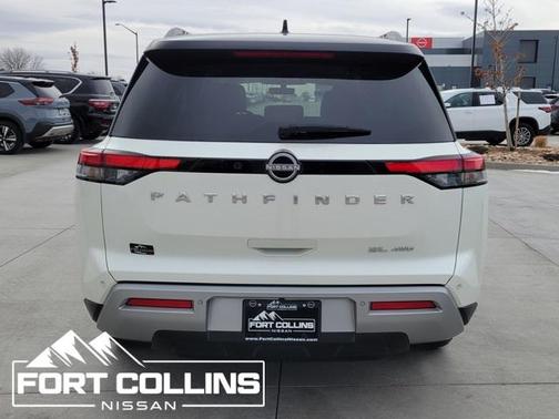 2024 Nissan Pathfinder SL 4WD