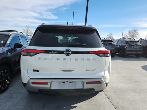 2024 Nissan Pathfinder SL 4WD
