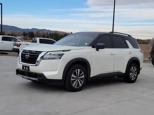 2024 Nissan Pathfinder SL 4WD