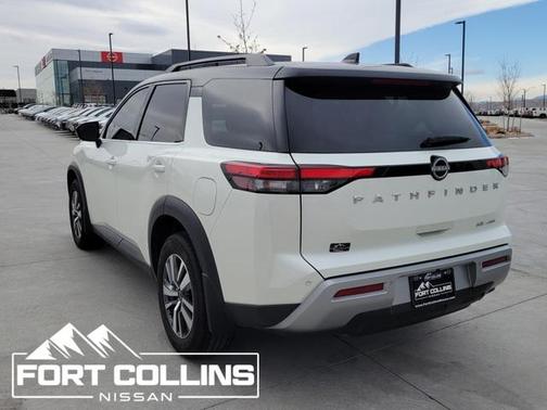 2024 Nissan Pathfinder SL 4WD