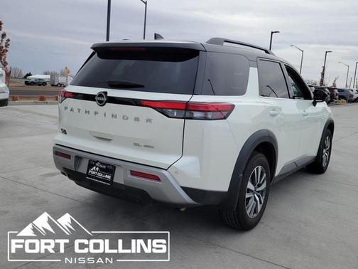 2024 Nissan Pathfinder SL 4WD