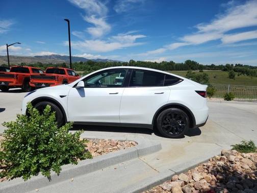 2023 Tesla Model Y Long Range Dual Motor All-Wheel Drive