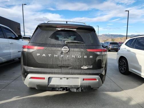 2024 Nissan Pathfinder Platinum