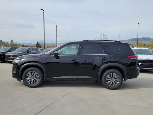 Super Black 2026 Nissan Pathfinder SV