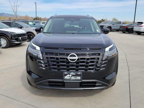 Super Black 2026 Nissan Pathfinder SV