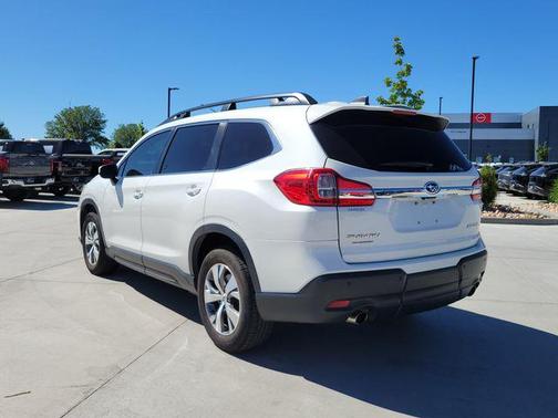 Crystal White Pearl 2022 Subaru Ascent Premium 7-Passenger