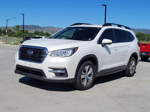 Crystal White Pearl 2022 Subaru Ascent Premium 7-Passenger