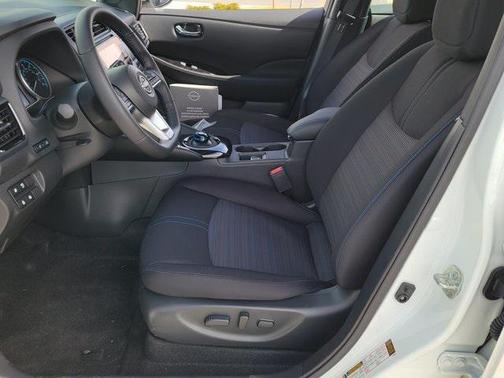 2025 Nissan Leaf SV PLUS