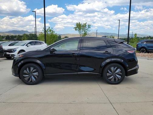 2025 Nissan ARIYA PLATINUM+