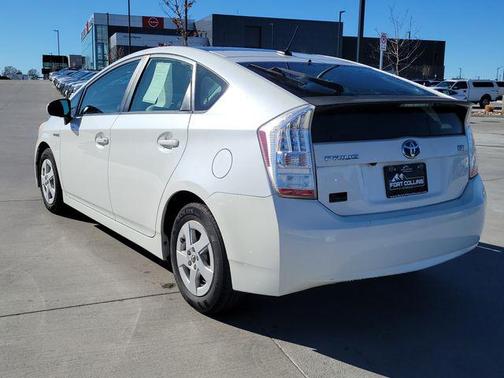 2010 Toyota Prius III
