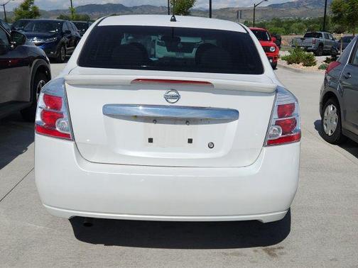 Aspen White Pearl 2011 Nissan Sentra 2.0 S