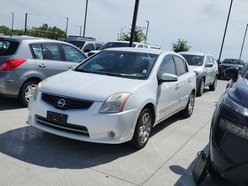 Aspen White Pearl 2011 Nissan Sentra 2.0 S