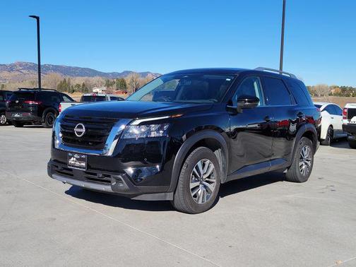 2025 Nissan Pathfinder SL 4WD