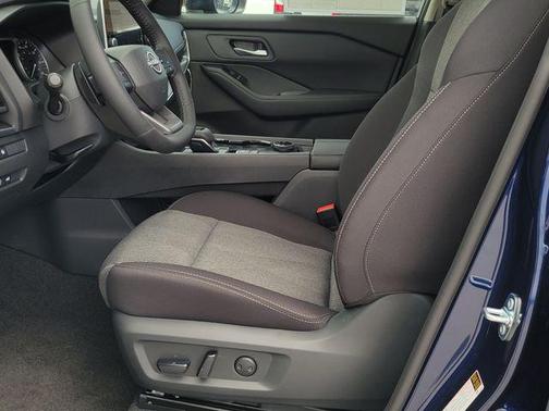 Deep Ocean Blue Pearl 2026 Nissan Rogue SV