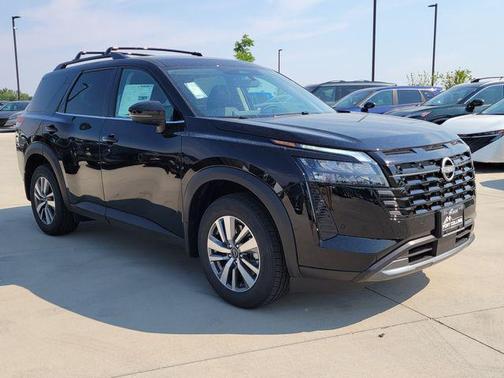 Super Black 2026 Nissan Pathfinder SL