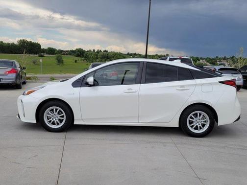 2019 Toyota Prius XLE