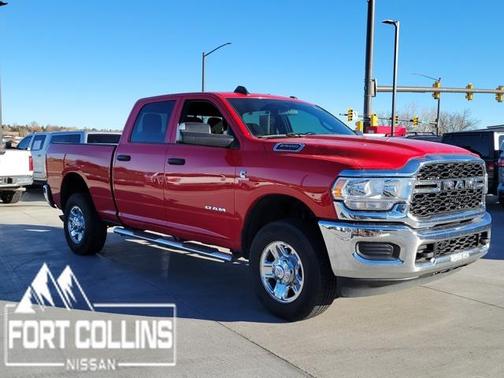2022 RAM 2500 Tradesman Crew Cab 4x4 6'4' Box