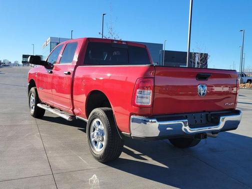 2022 RAM 2500 Tradesman Crew Cab 4x4 6'4' Box
