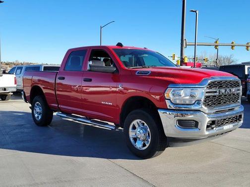 2022 RAM 2500 Tradesman Crew Cab 4x4 6'4' Box