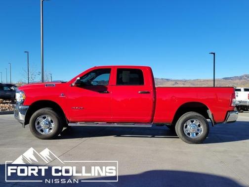 2022 RAM 2500 Tradesman Crew Cab 4x4 6'4' Box