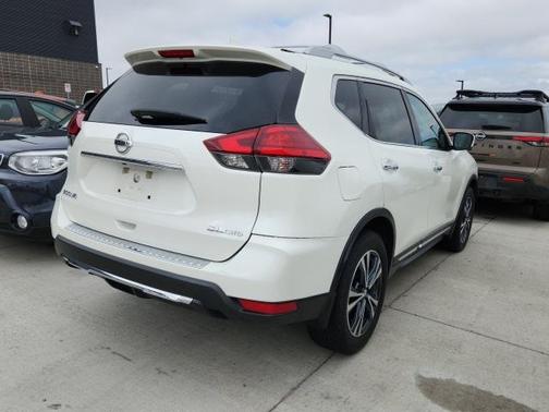 2017 Nissan Rogue SL