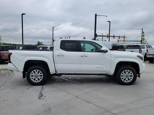 Ice Cap 2024 Toyota Tacoma SR5